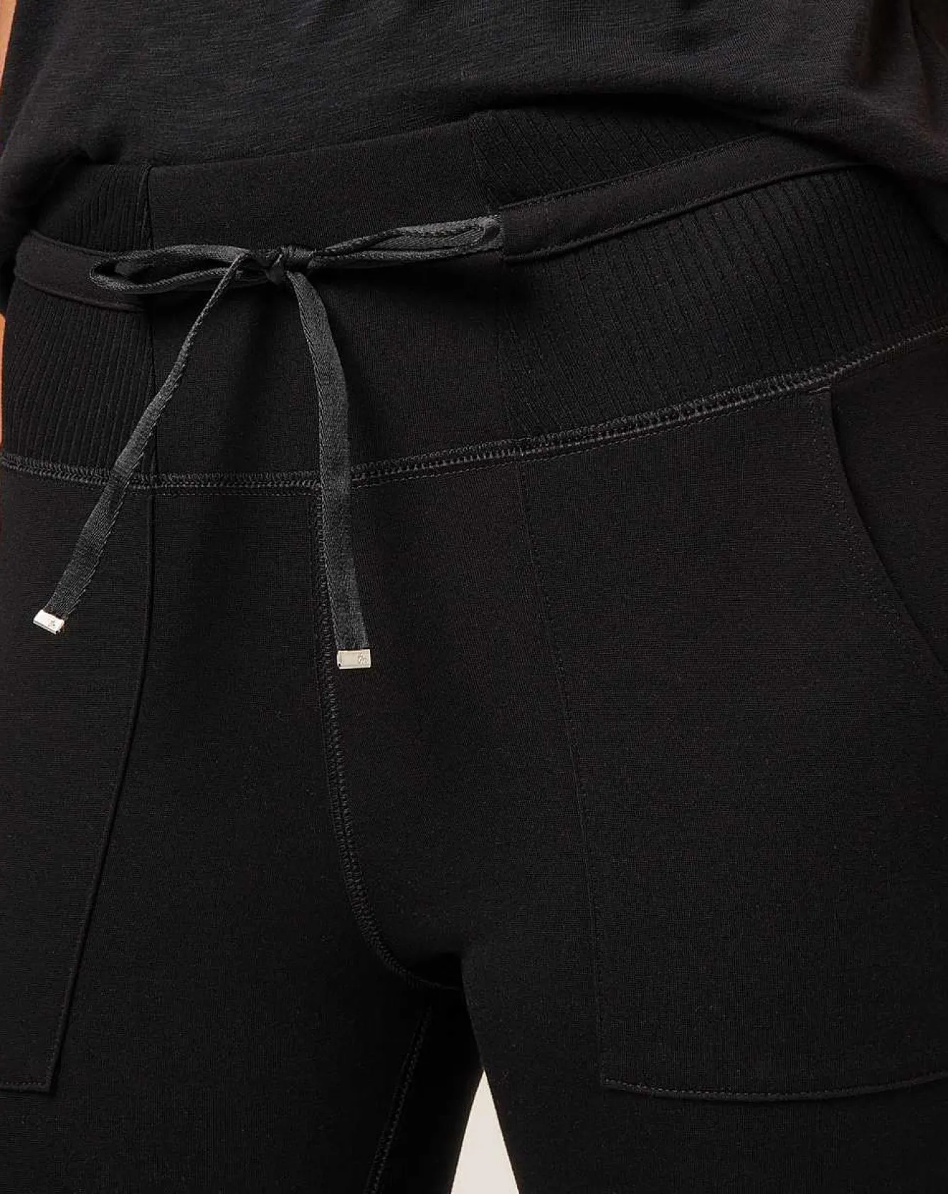 Friday Ponte Pocket Legging