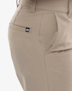 Starnes Youth Short