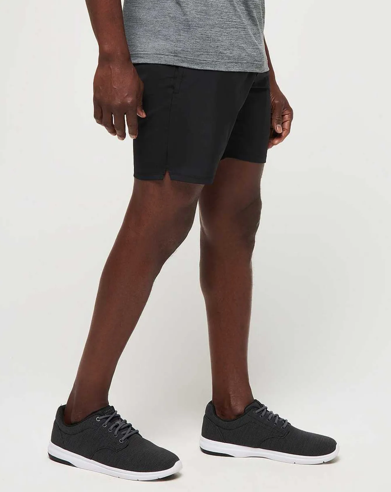 Wanderlust E-Waist Short 7.5In
