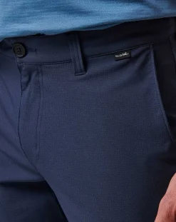 Wanderlust Short 9In