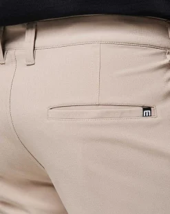 Wanderlust Short 9In